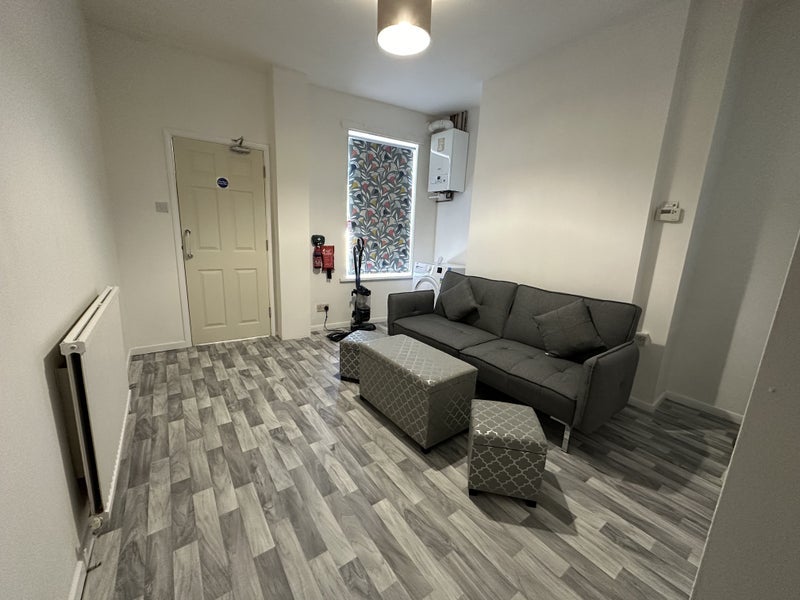 Room Mansfield Road in Market Warsop