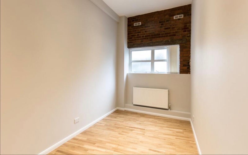 Room Shacklewell Lane in Greater London
