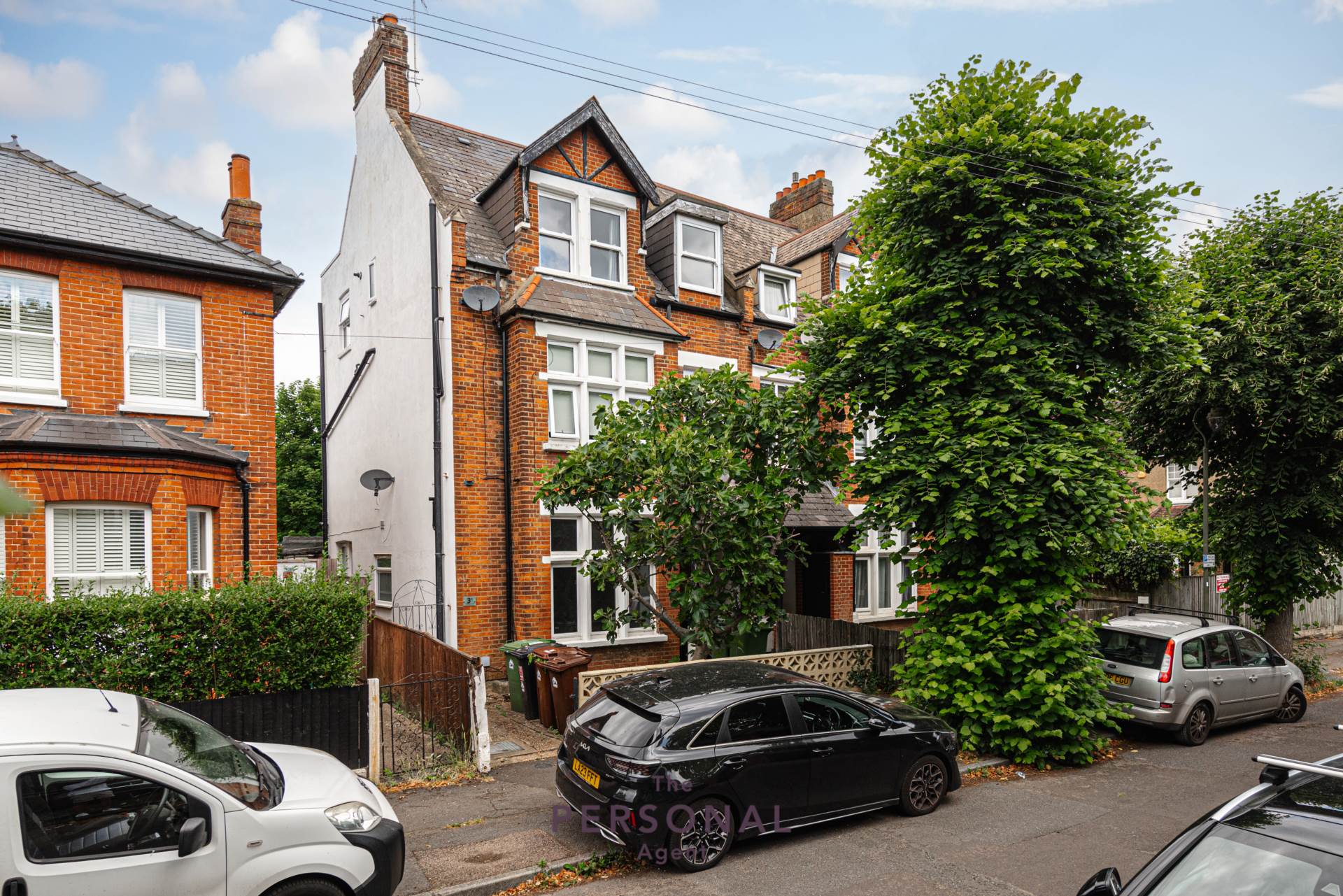 Flat Randolph Road in Epsom and Ewell