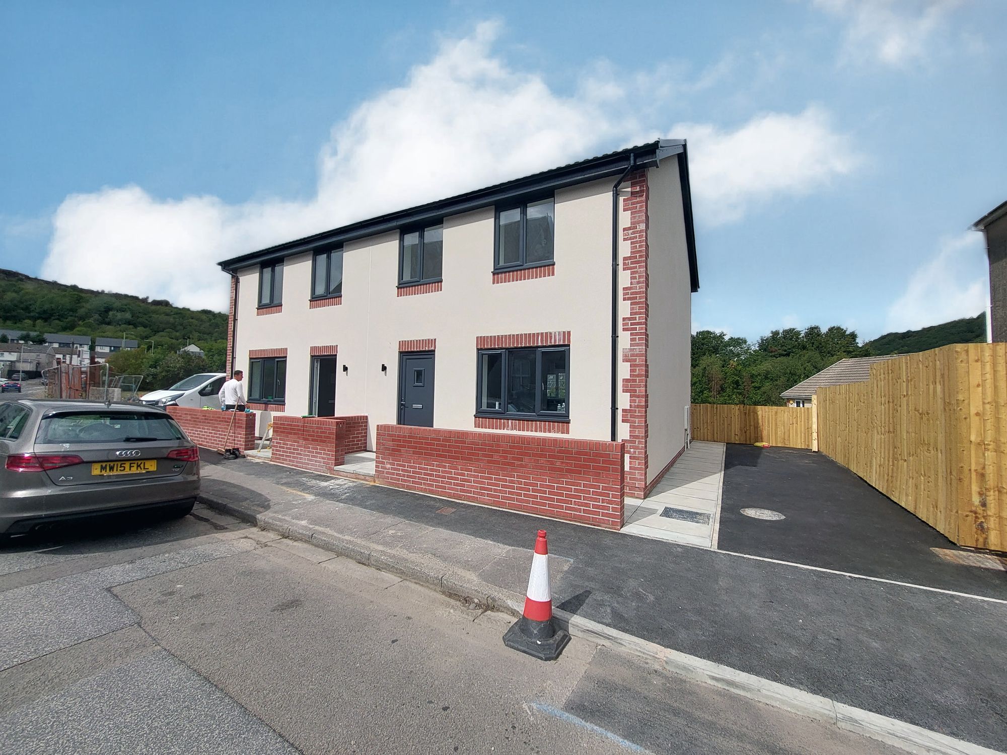 House Glynfach Road in Cymmer
