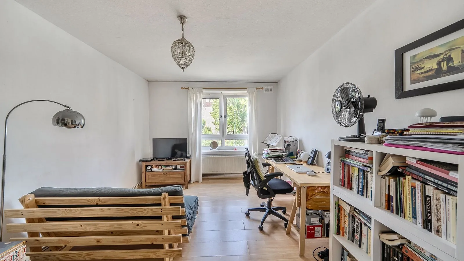 Flat Moelwyn Hughes Court in Greater London