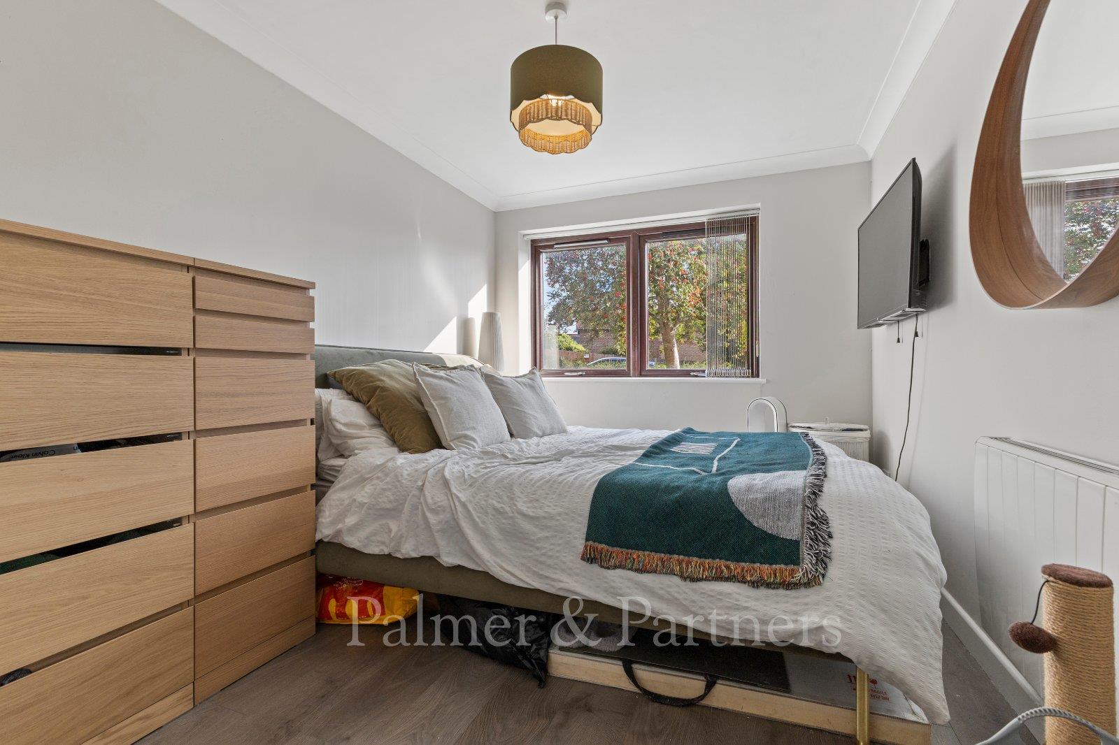Flat Claremont Heights in Colchester