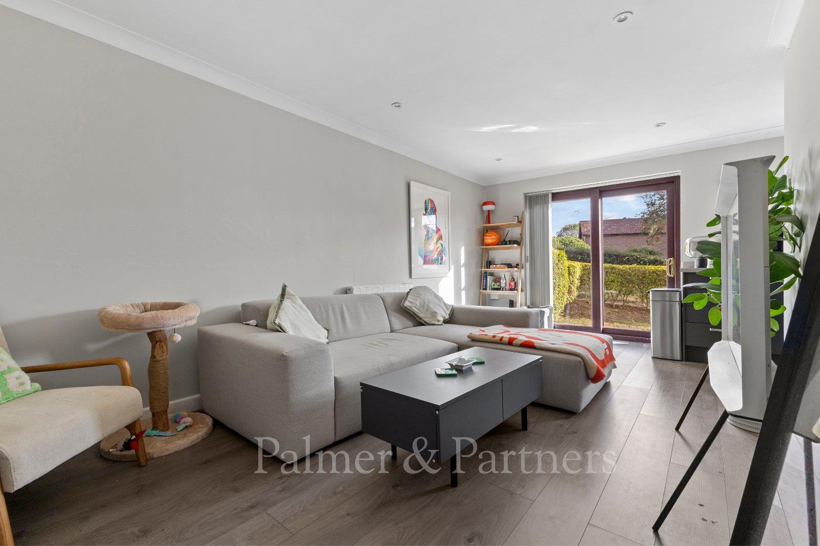 Flat Claremont Heights in Colchester