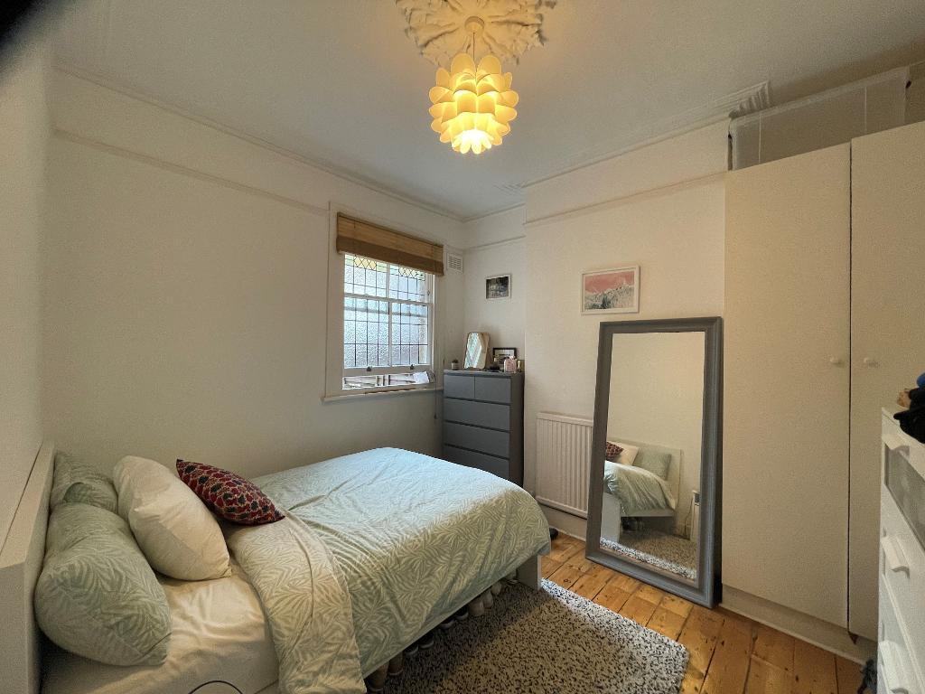 Flat Danby Street in Greater London