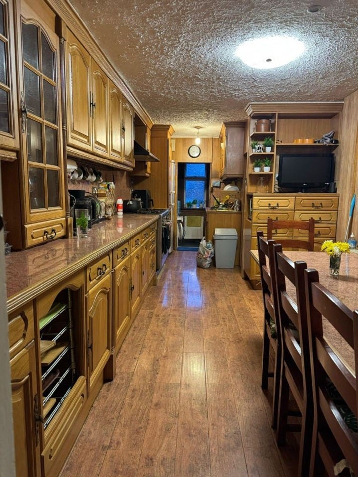 Room Spondon Road in Greater London