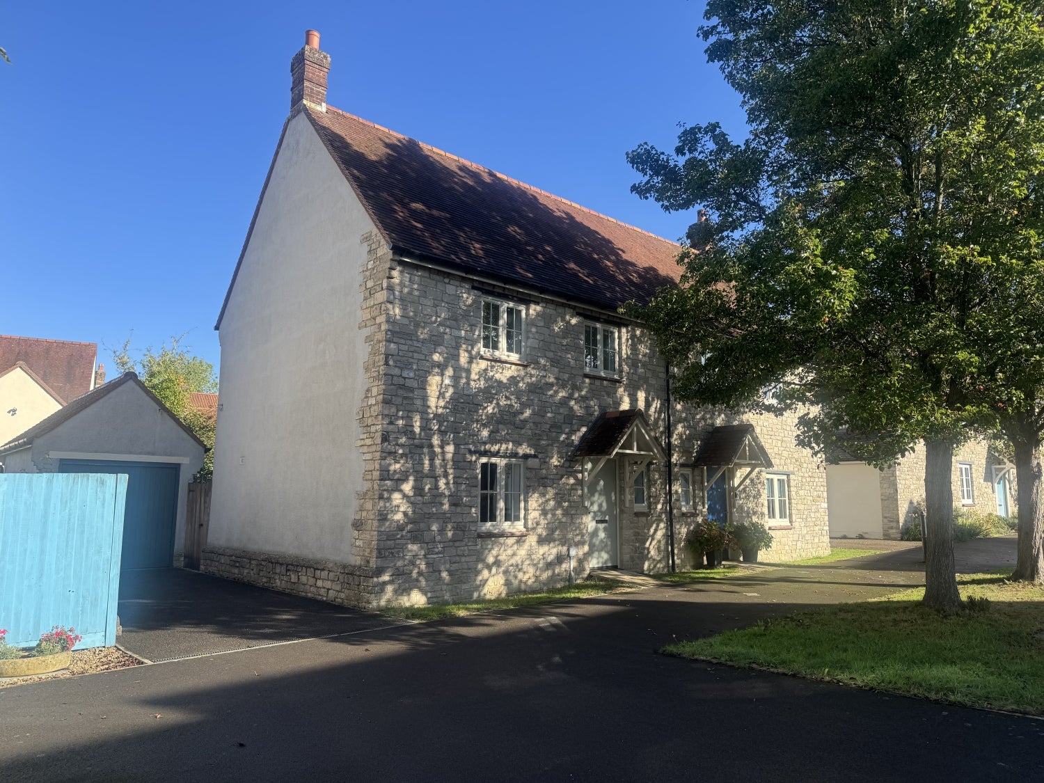 House Fennel Road in Mere