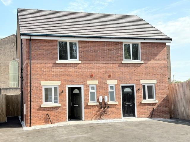 House Moorside Avenue in Preston