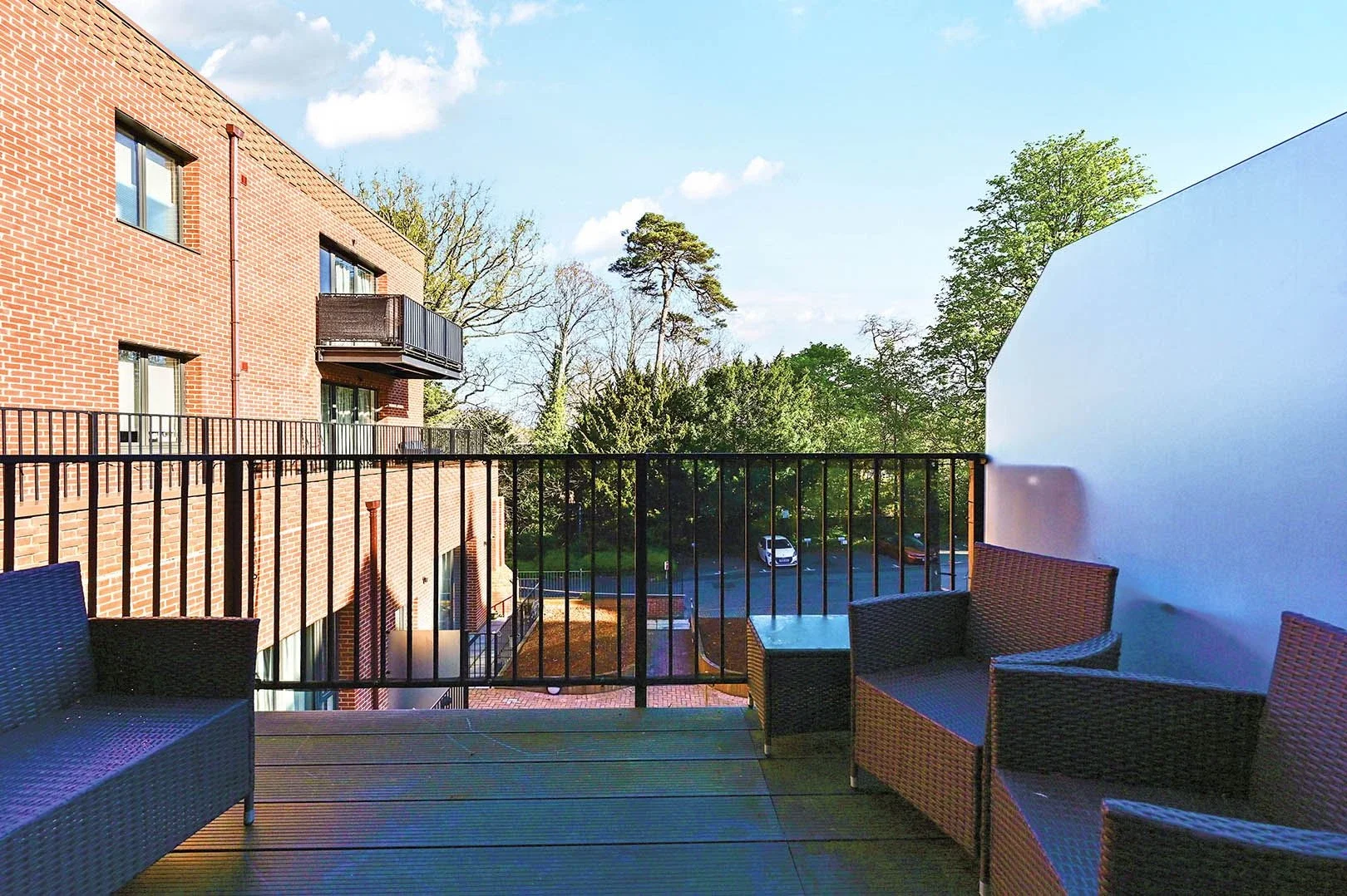 Flat Farnborough Road in Rushmoor