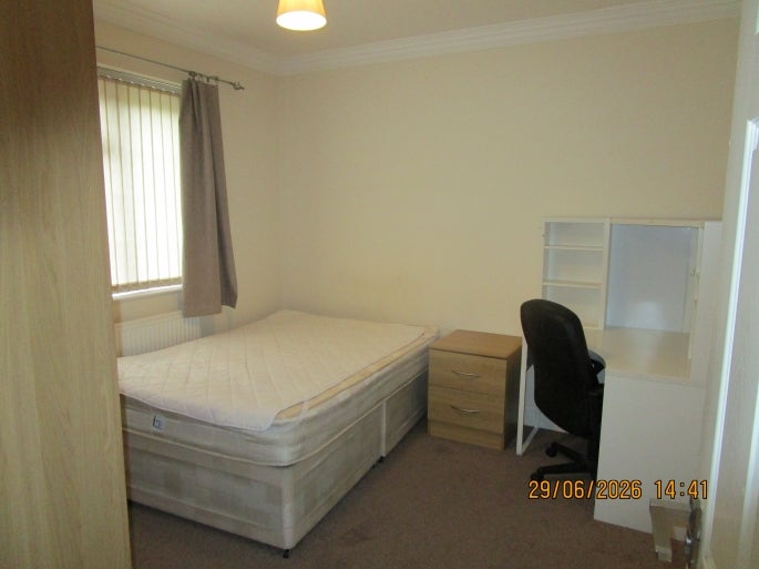 Room Ashbourne Road in Derby
