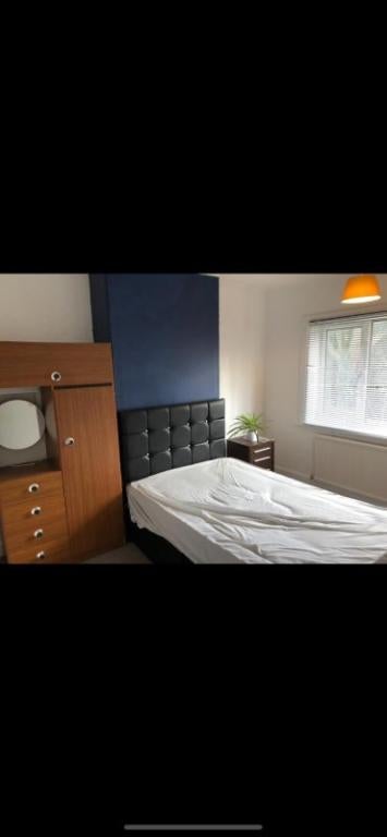 Room Burgess Road in Southampton