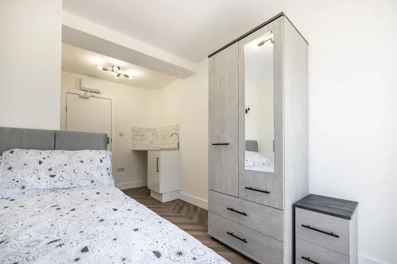 Room Quincewood Gardens in Tonbridge and Malling