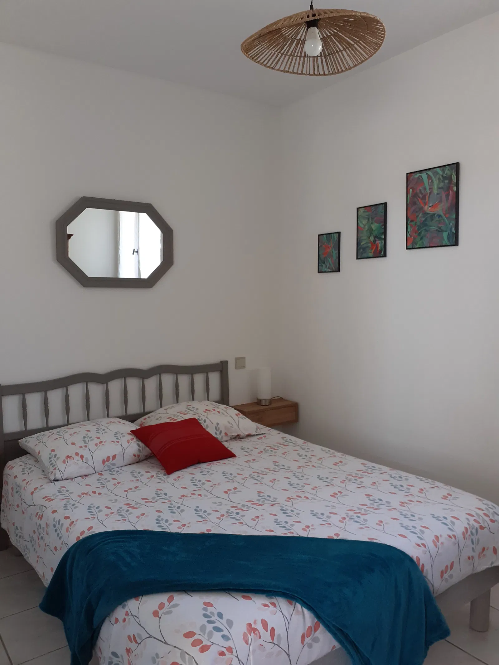Chambre Rue des Églantines à Bompas