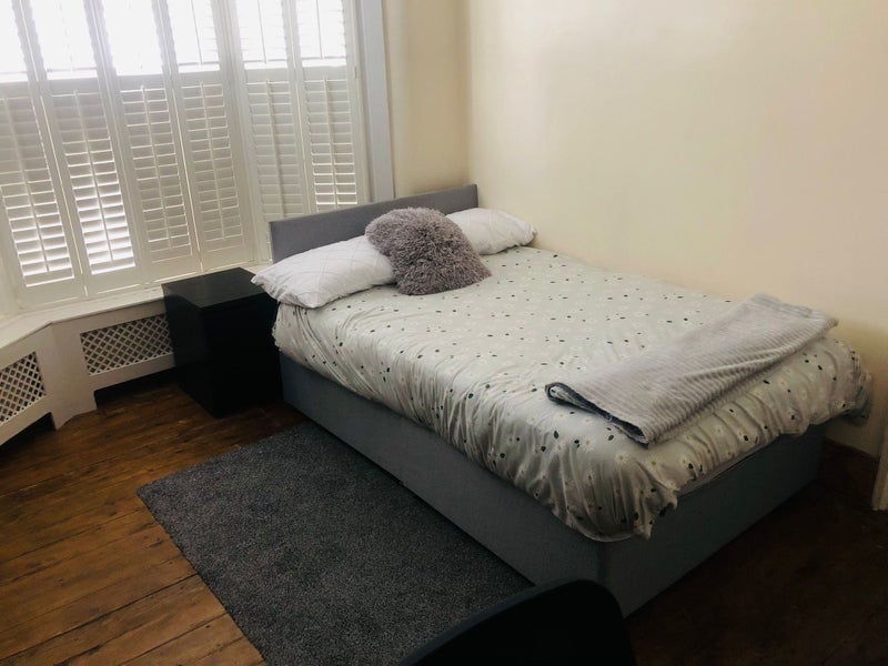 Room Braidwood Road in Greater London