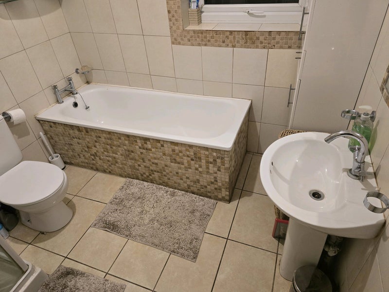 Room Braidwood Road in Greater London