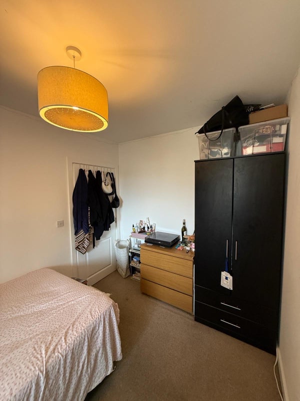 Room Rolling Mills Mews in Greater London