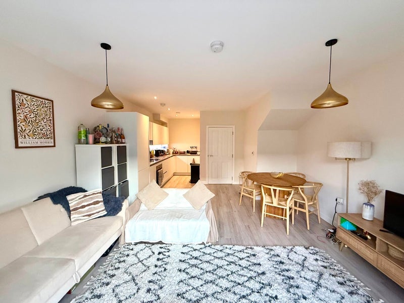 Room Pear Mews in Greater London