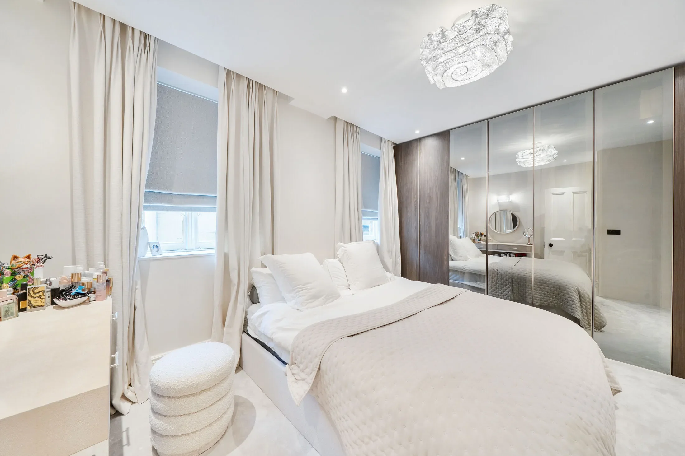 Flat Abingdon Villas in Greater London