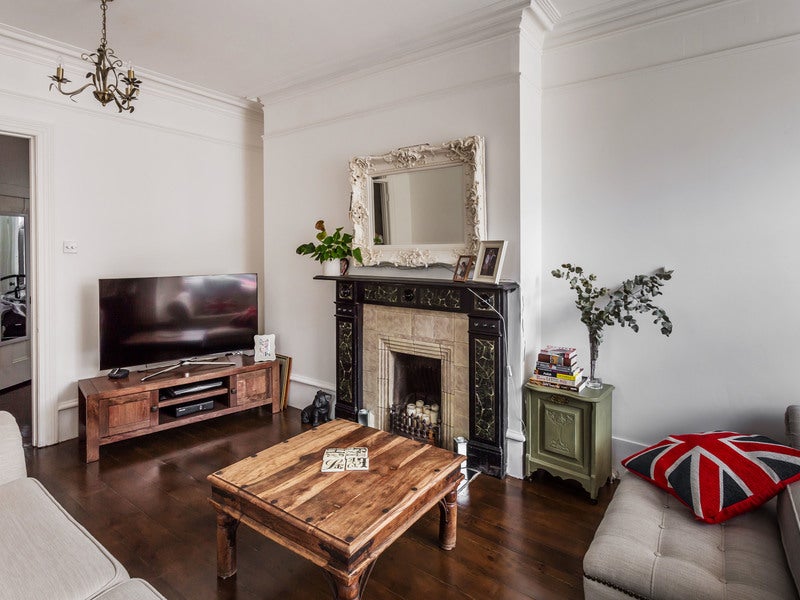 Flat Fengates Road in Reigate and Banstead