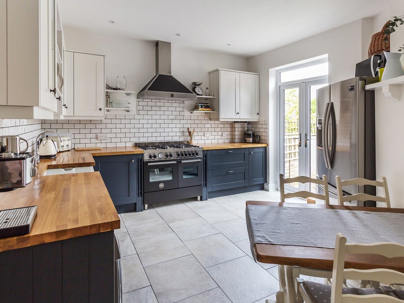 Flat Fengates Road in Reigate and Banstead