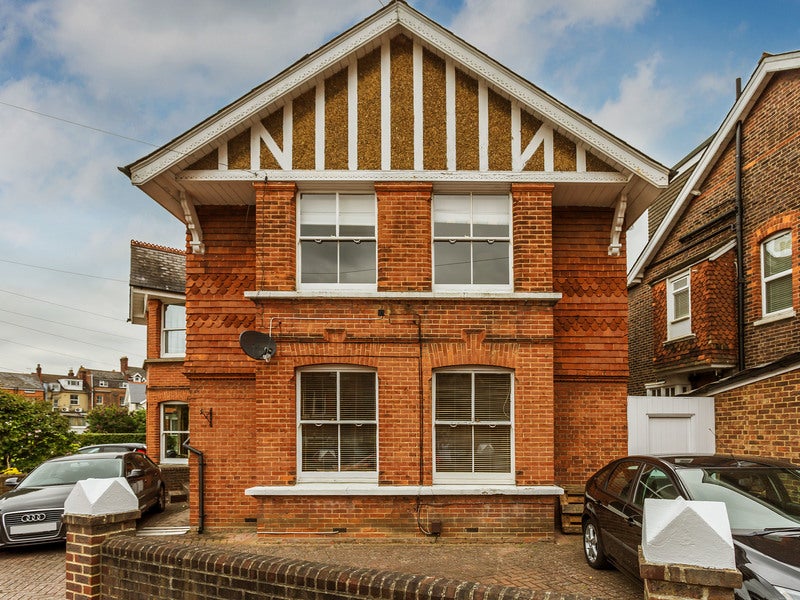 Flat Fengates Road in Reigate and Banstead