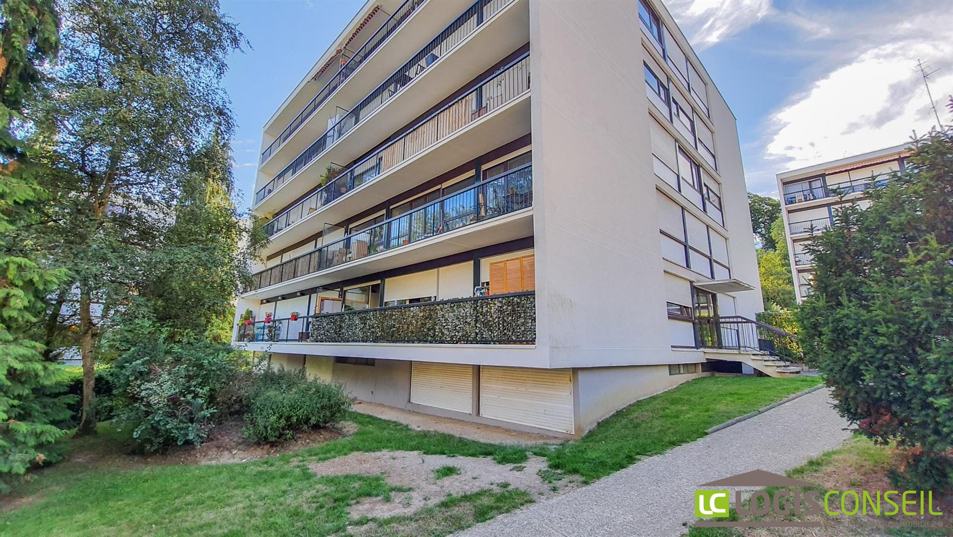 Appartement Voie de la Vallée aux Loups à Châtenay-Malabry