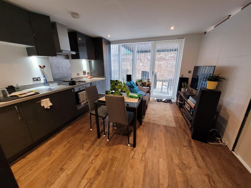 Room Taylor Place in Greater London