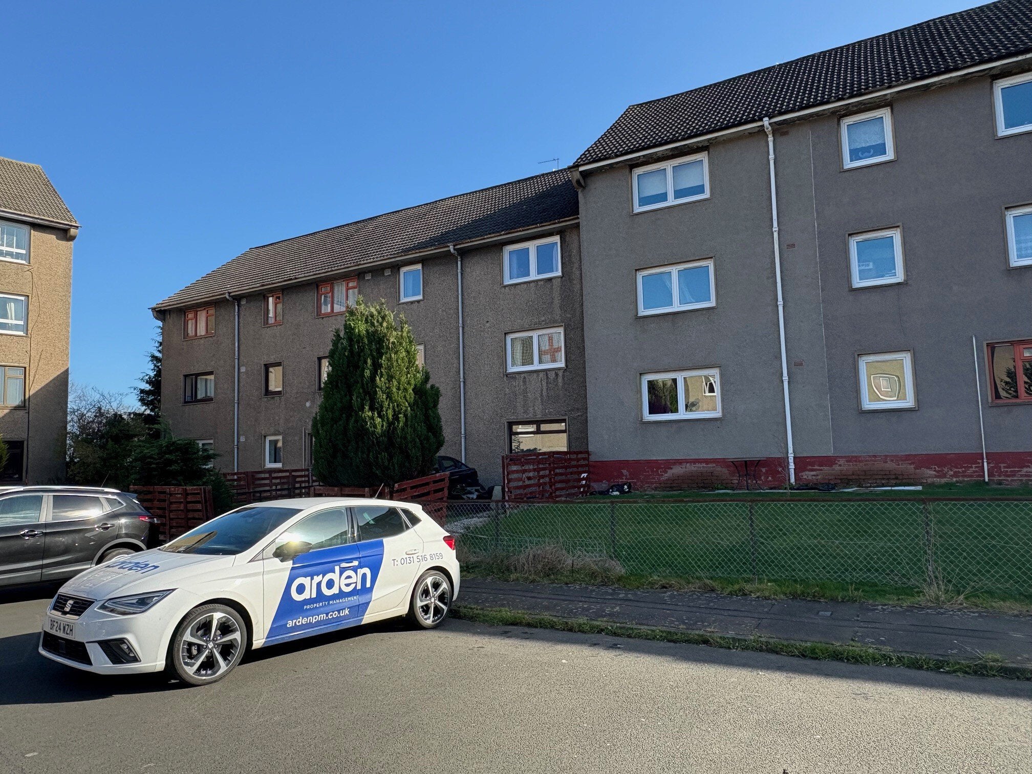 Flat Wester Drylaw Drive in City of Edinburgh