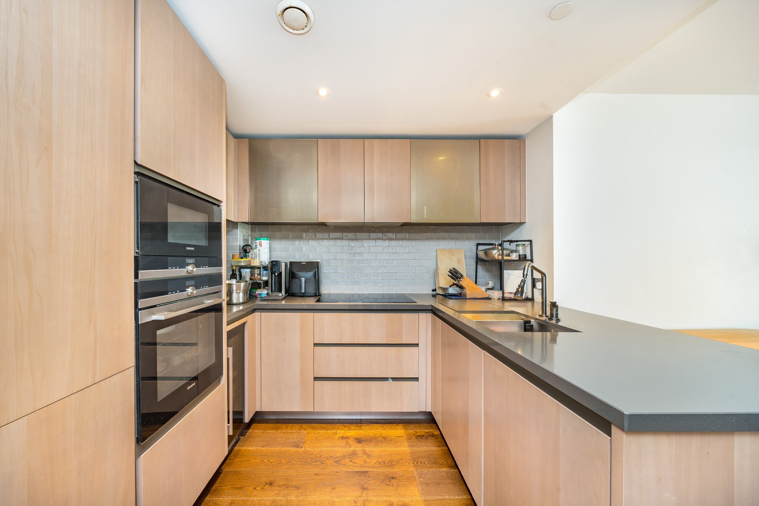 Flat Palmer Road in Greater London