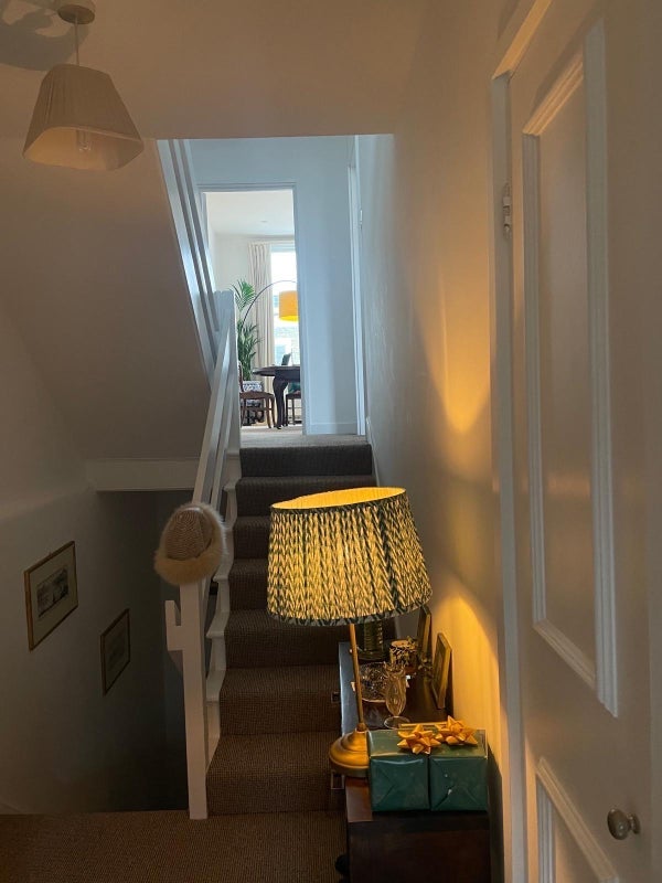 Flat Ifield Road in Greater London