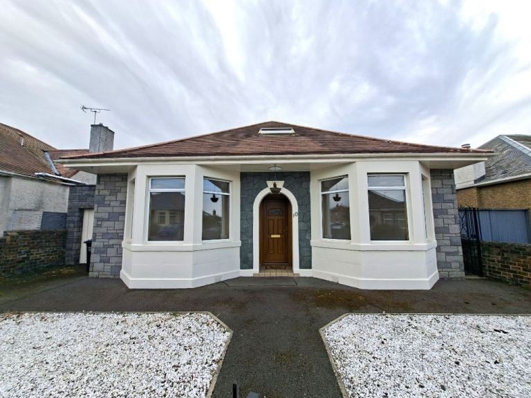 House Milton Crescent in City of Edinburgh
