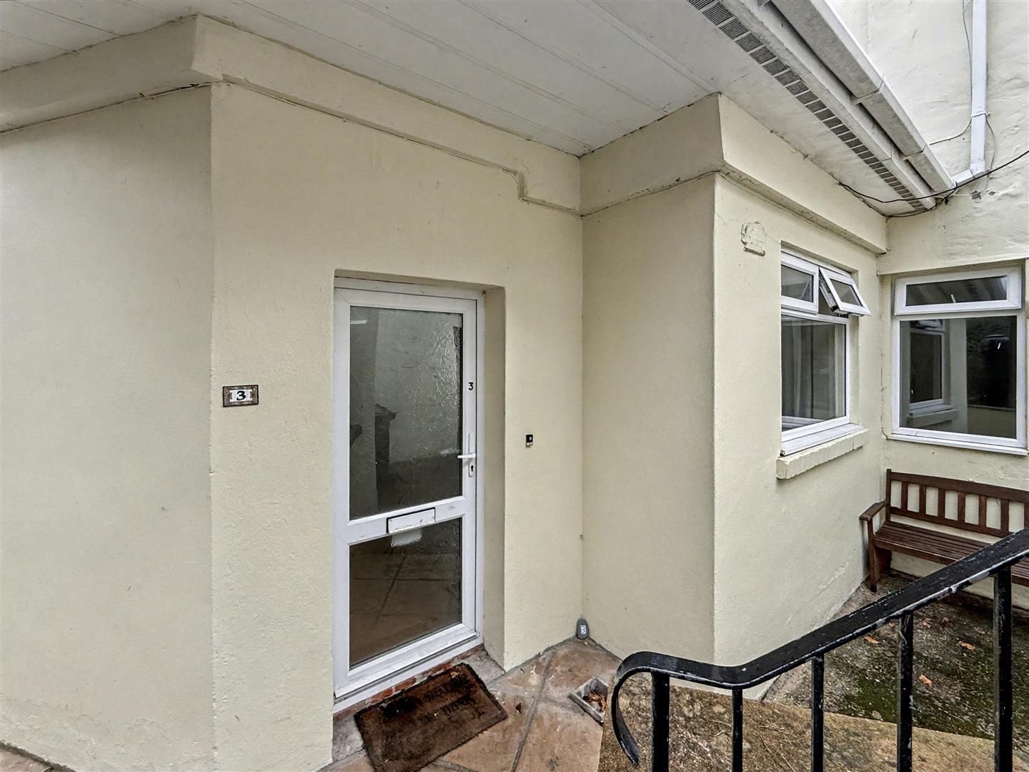 Flat Silver Street in Lyme Regis