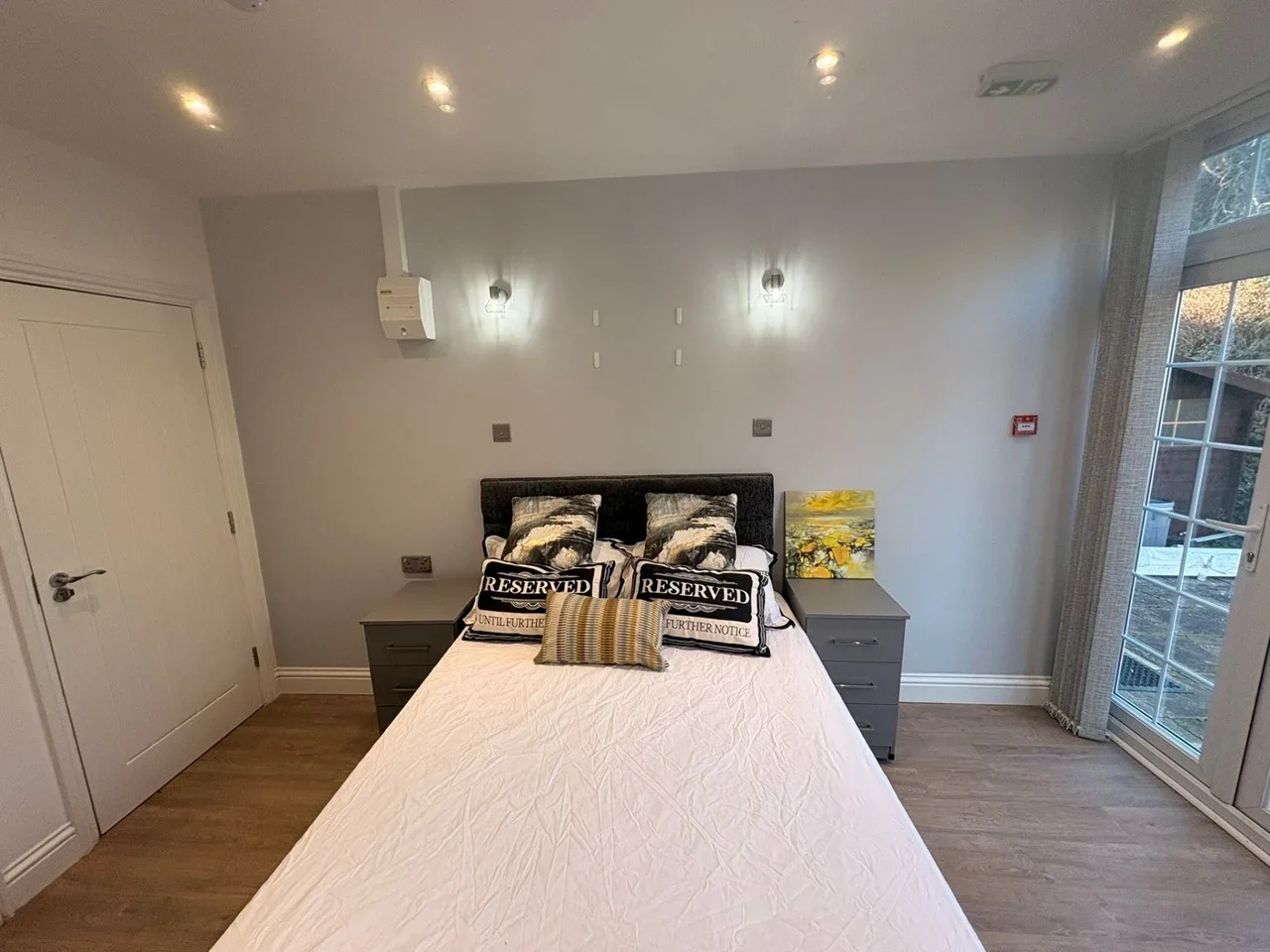 Room Forty Avenue in Greater London