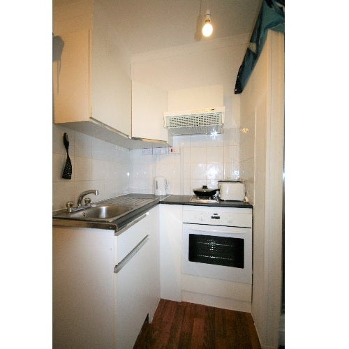 Flat Cleveland Square in City of Westminster