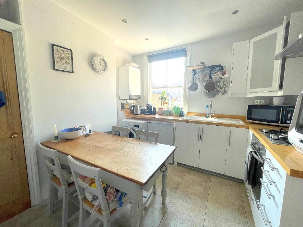 Flat Balchier Road in Greater London