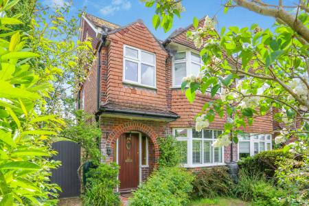 House Manor Road in Guildford