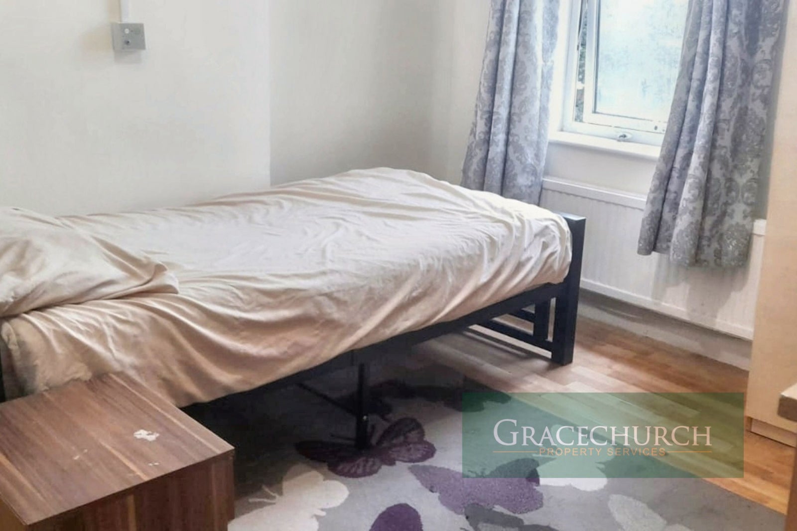 Room Totteridge Road in Greater London