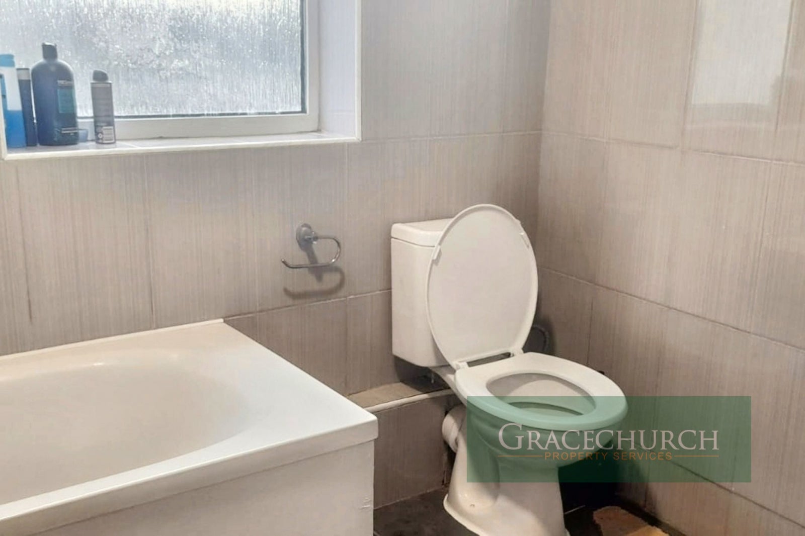 Room Totteridge Road in Greater London