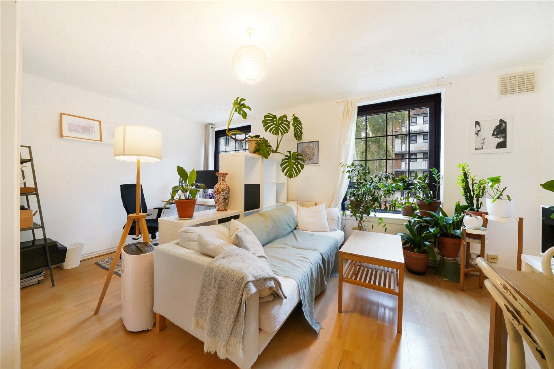 Flat Provost Street in Greater London