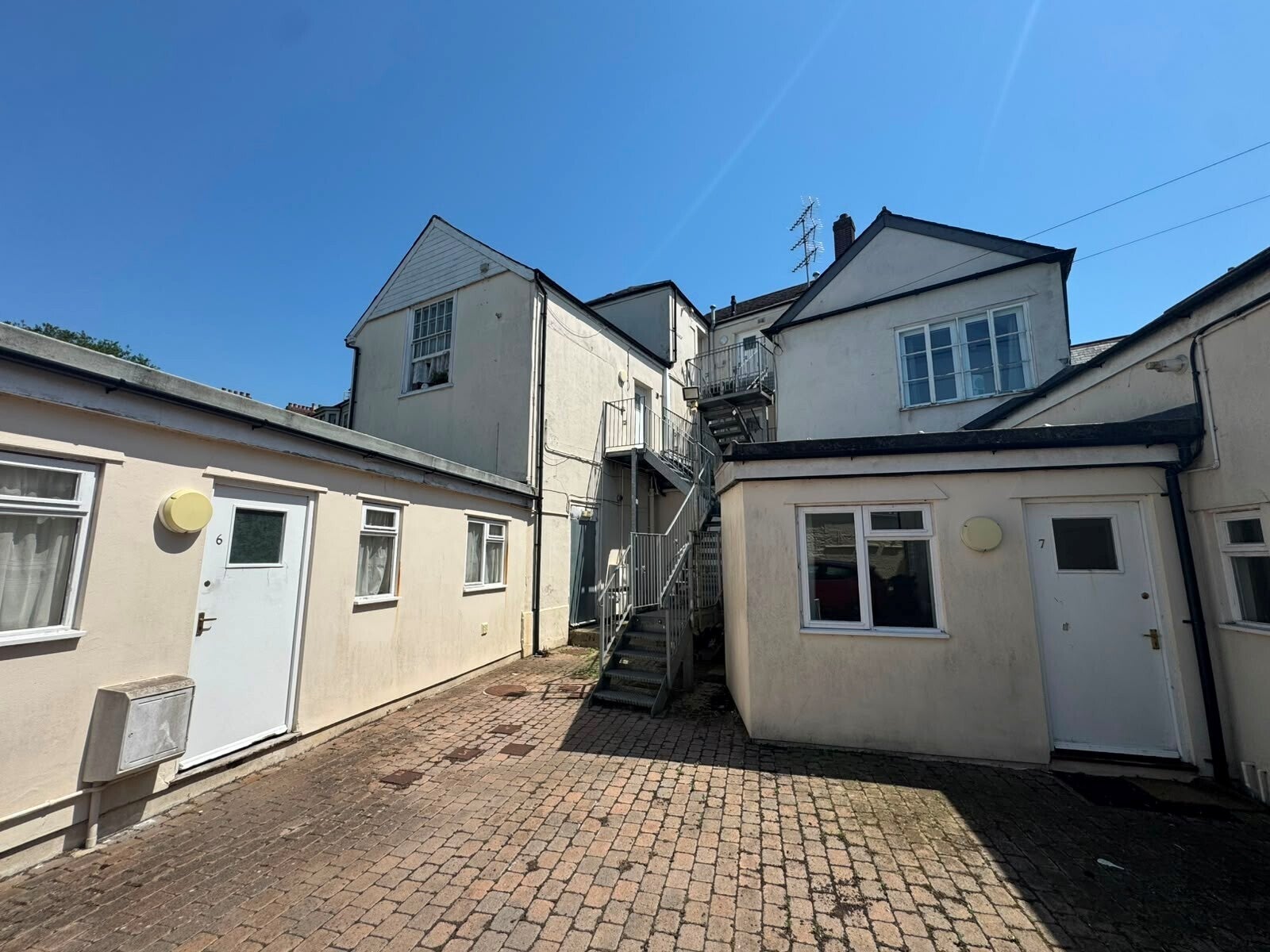 Flat Dowell Street in East Devon