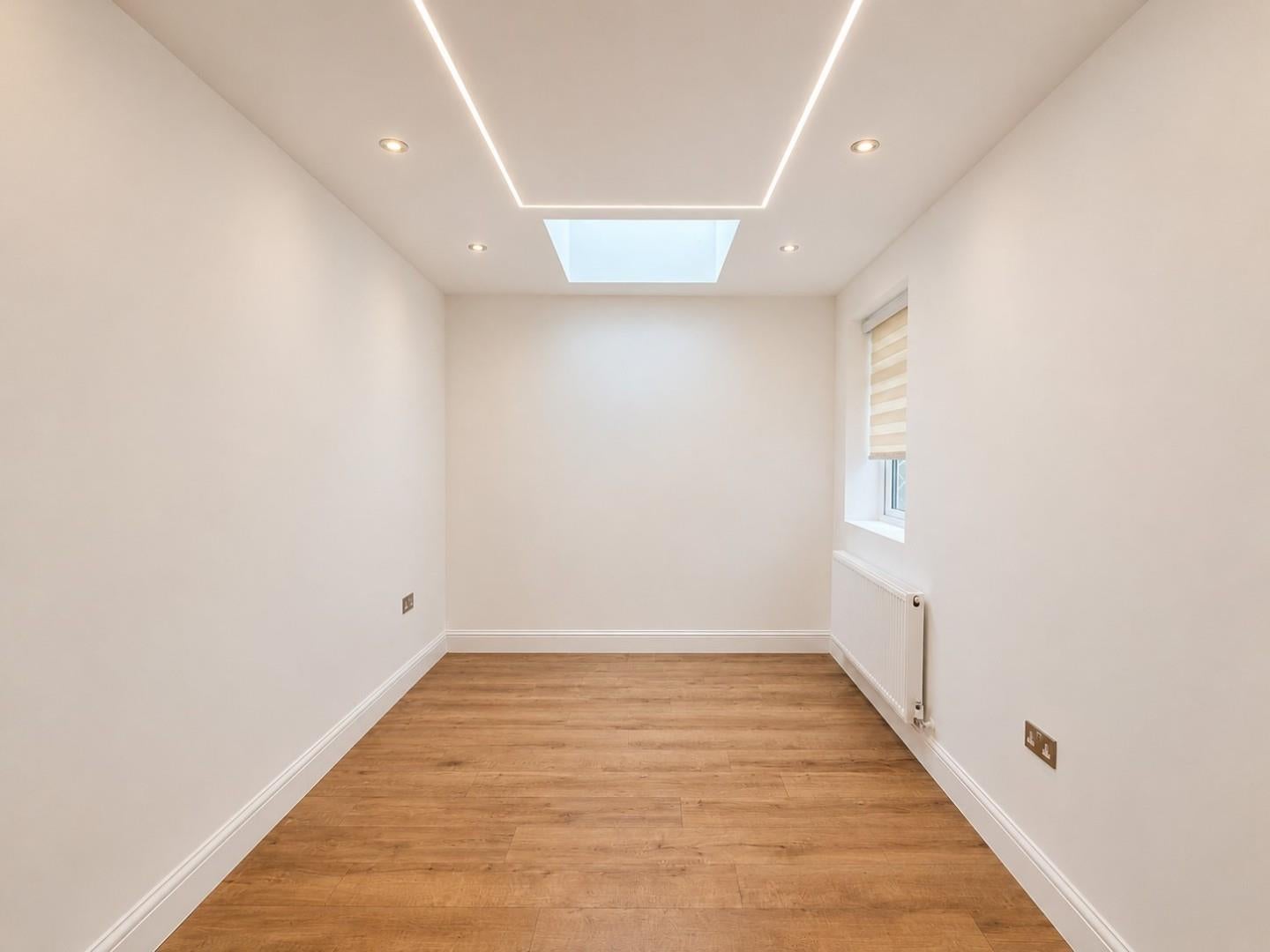 Flat Scarborough Road in Greater London