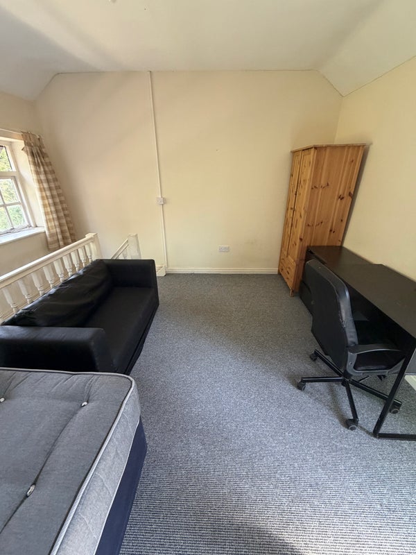 Room Wilford Lane in Nottingham