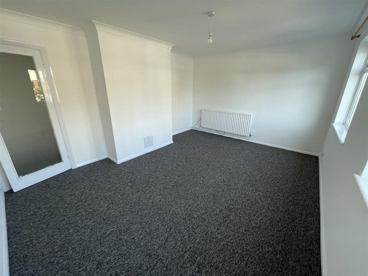 Flat Fitzalan Road in Arun