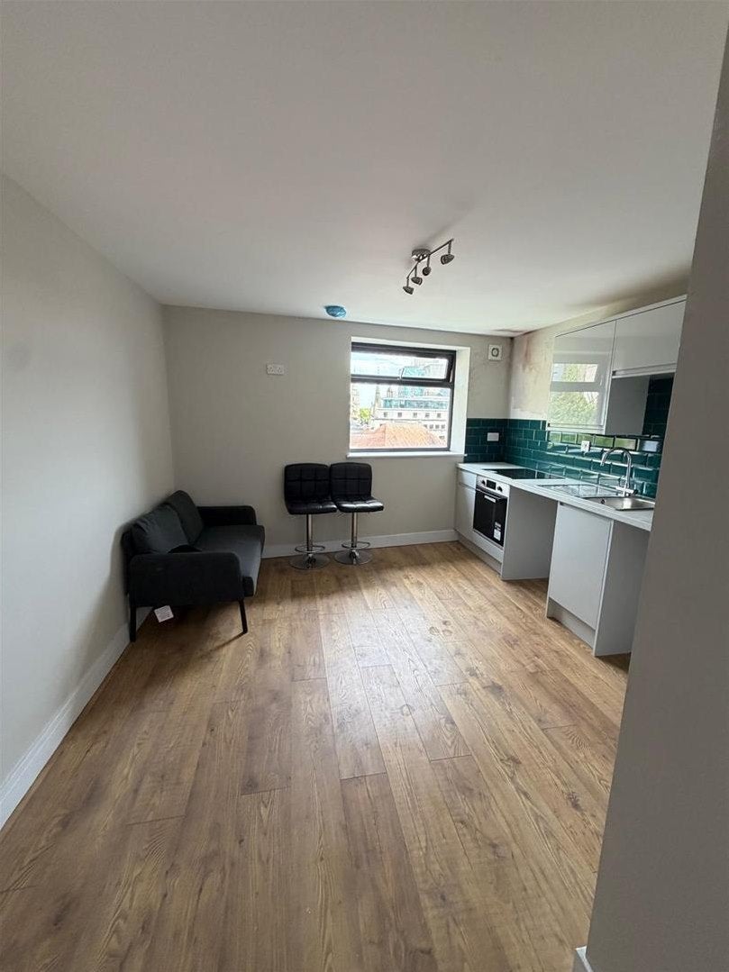 Flat Yard in Bristol