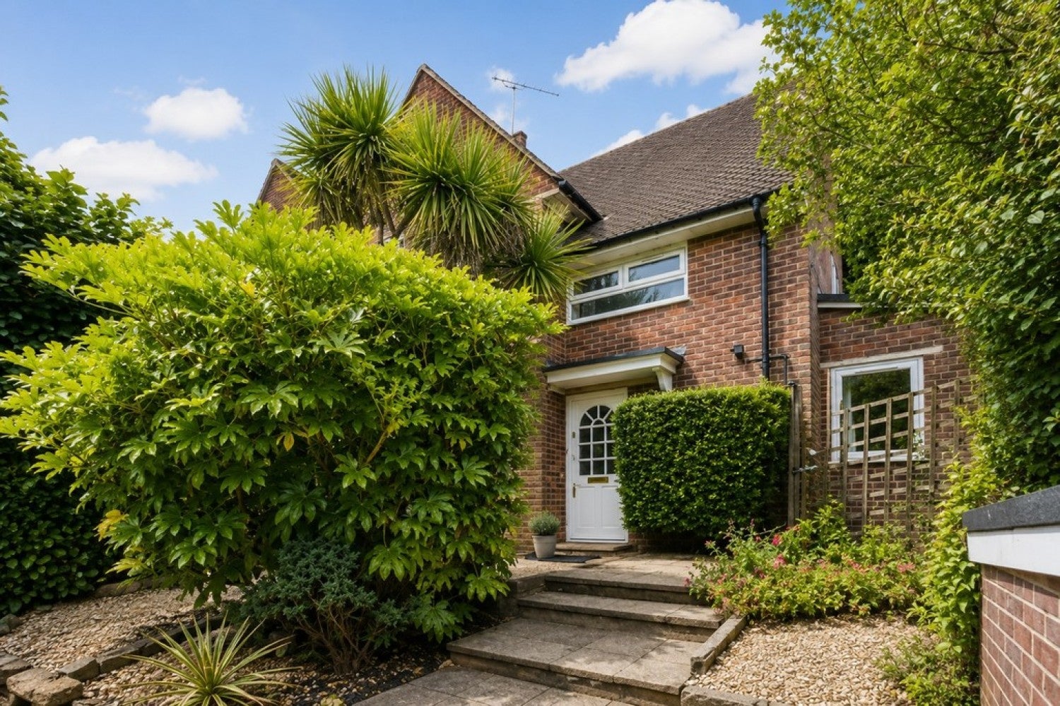 Room Wavell Way in Winchester