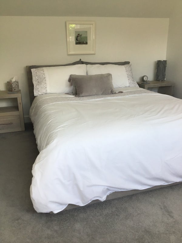 Room Main Street in Sheffield