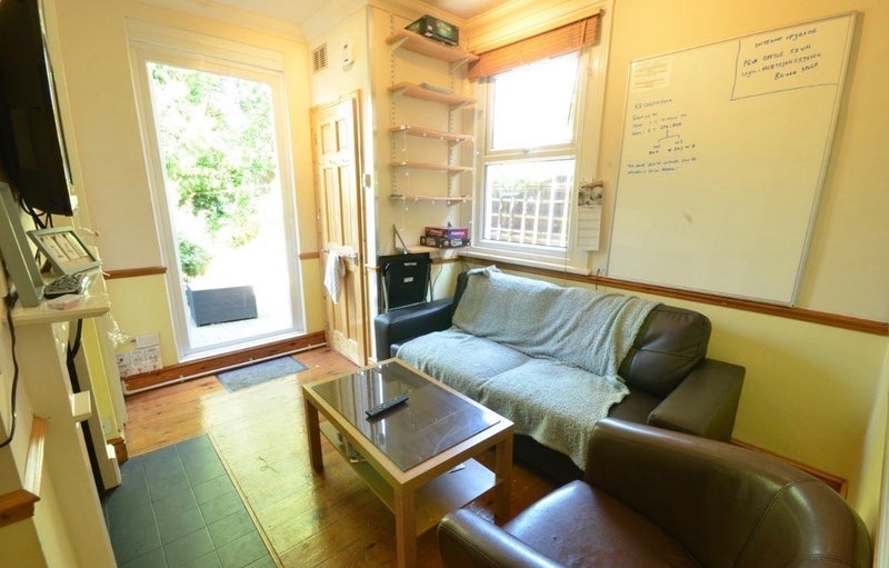 Room Chesterfield Gardens in Greater London