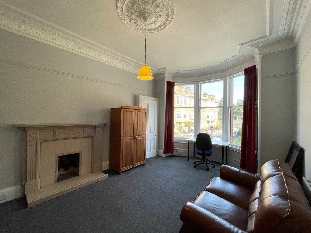 Room Gibson Street in Glasgow