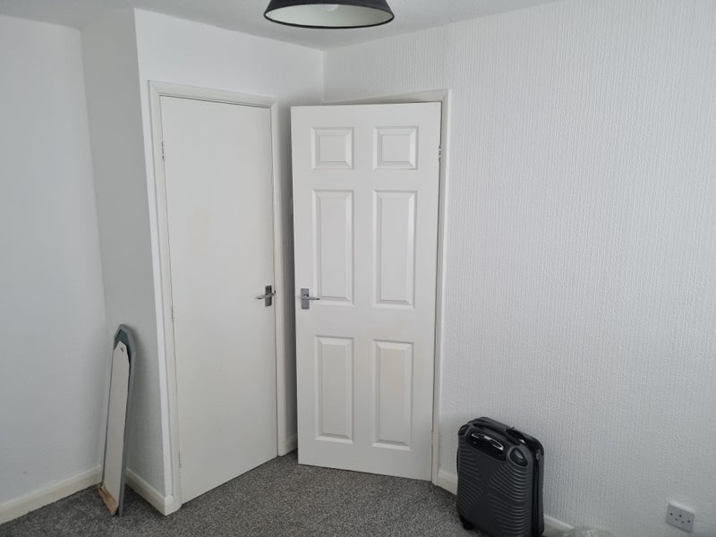 Room Sharon Close in Tameside