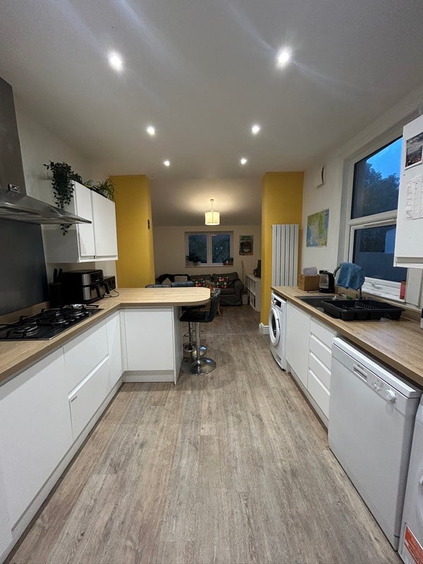 Room Radnor Road in Bristol