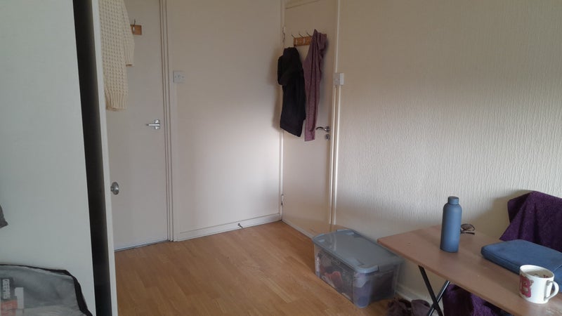 Room Newtown Street in Greater London